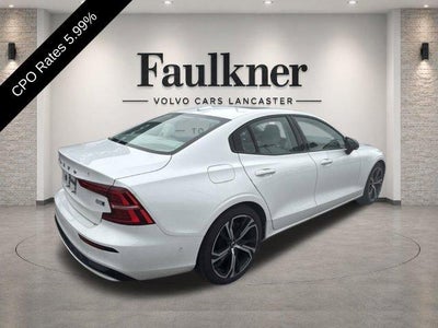 2024 Volvo S60 B5 AWD Ultimate Dark Theme