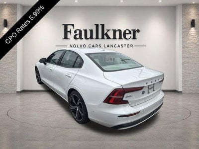 2024 Volvo S60 B5 AWD Ultimate Dark Theme