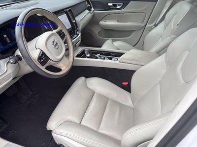 2024 Volvo S60 B5 AWD Ultimate Dark Theme