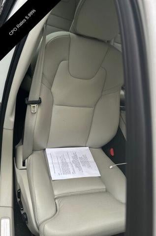 2024 Volvo S60 B5 AWD Ultimate Dark Theme