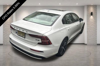 2024 Volvo S60 B5 AWD Ultimate Dark Theme