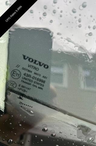 2024 Volvo S60 B5 AWD Ultimate Dark Theme