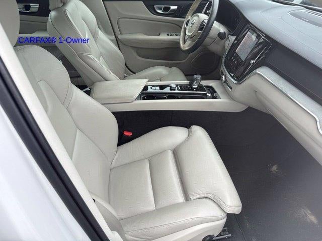 2024 Volvo S60 B5 AWD Ultimate Dark Theme