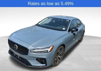 2023 Volvo S60 B5 AWD Core Dark Theme
