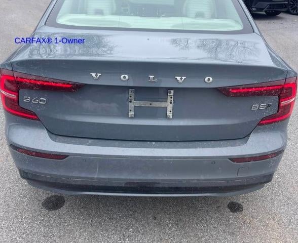 2023 Volvo S60 B5 AWD Plus Dark Theme