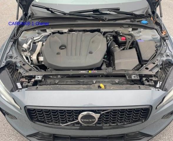 2023 Volvo S60 B5 AWD Plus Dark Theme