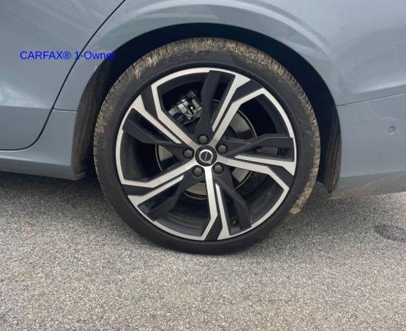 2023 Volvo S60 B5 AWD Plus Dark Theme