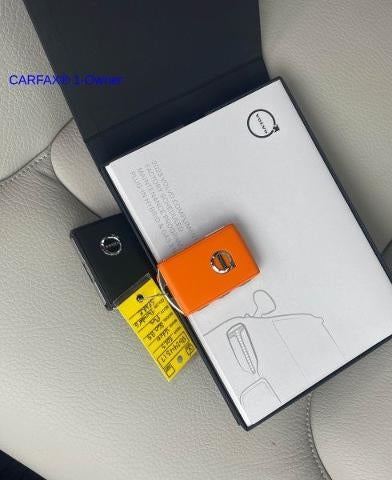 2023 Volvo S60 B5 AWD Plus Dark Theme