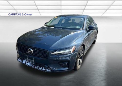 2023 Volvo S60 B5 AWD Plus Dark Theme