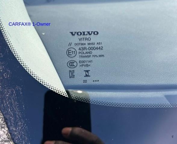 2023 Volvo S60 B5 AWD Plus Dark Theme