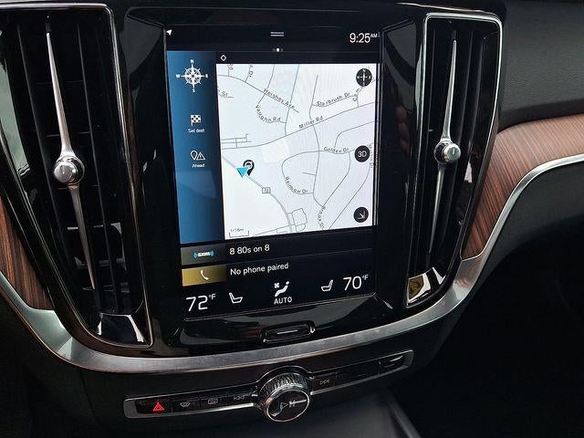 2022 Volvo S60 B5 AWD Momentum
