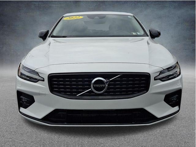 2022 Volvo S60 B5 AWD Momentum