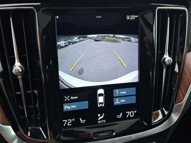 2022 Volvo S60 B5 AWD Momentum