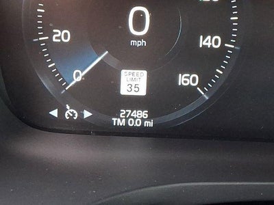 2022 Volvo S60 B5 AWD Momentum