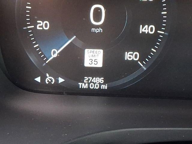 2022 Volvo S60 B5 AWD Momentum
