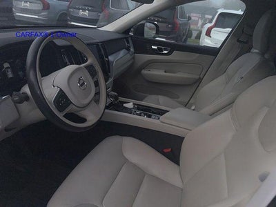 2018 Volvo XC60 T5 AWD Momentum