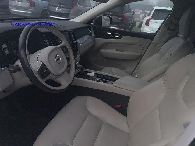 2018 Volvo XC60 T5 AWD Momentum