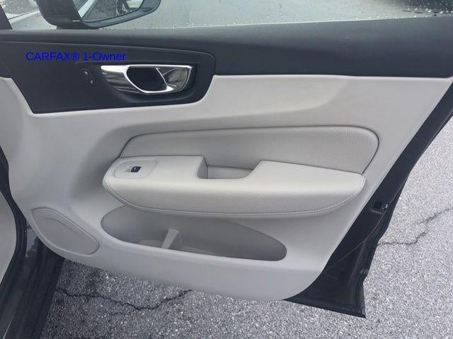 2018 Volvo XC60 T5 AWD Momentum