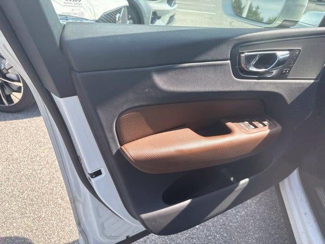 2018 Volvo XC60 T5 AWD Momentum