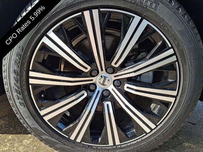 2025 Volvo XC90 B6 AWD Plus 6-Seater