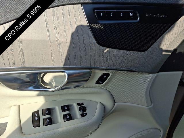 2025 Volvo XC90 B6 AWD Plus 6-Seater