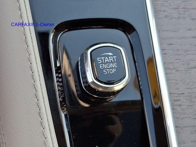 2024 Volvo XC90 B6 AWD Plus Bright Theme 7P