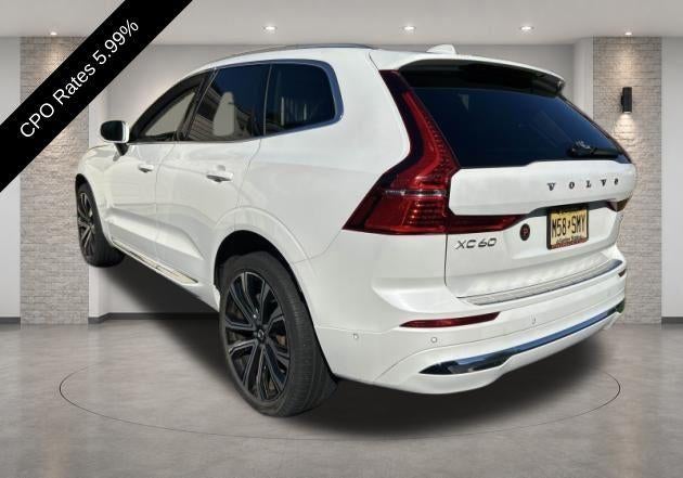 2023 Volvo XC60 B6 AWD Ultimate Bright Theme