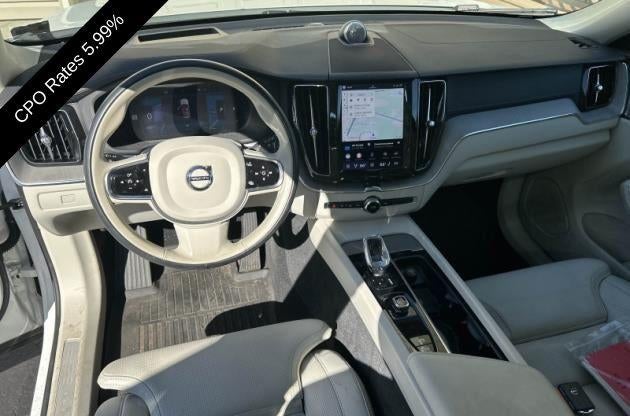 2023 Volvo XC60 B6 AWD Ultimate Bright Theme