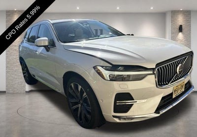 2023 Volvo XC60 B6 AWD Ultimate Bright Theme