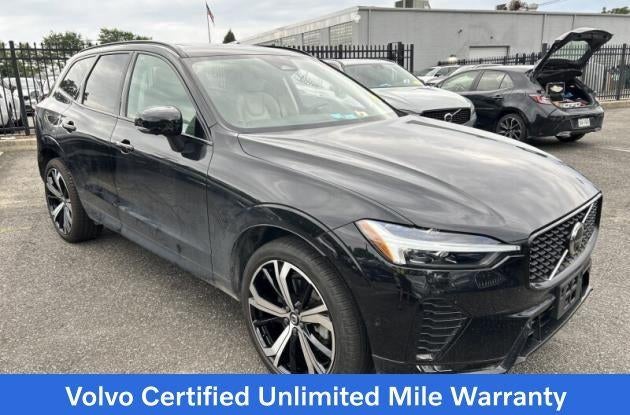 2023 Volvo XC60 B6 AWD Ultimate Dark Theme