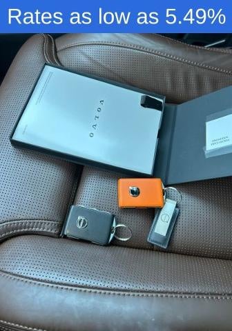 2023 Volvo XC60 B6 AWD Ultimate Dark Theme