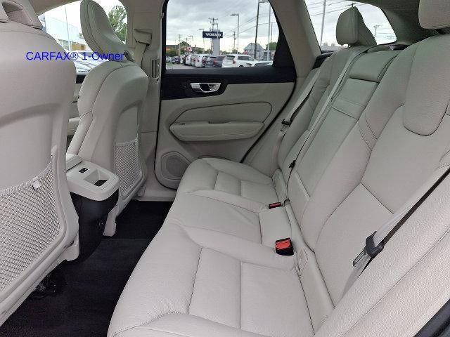 2021 Volvo XC60 T5 AWD Momentum