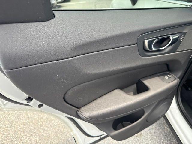 2021 Volvo XC60 T5 AWD Momentum