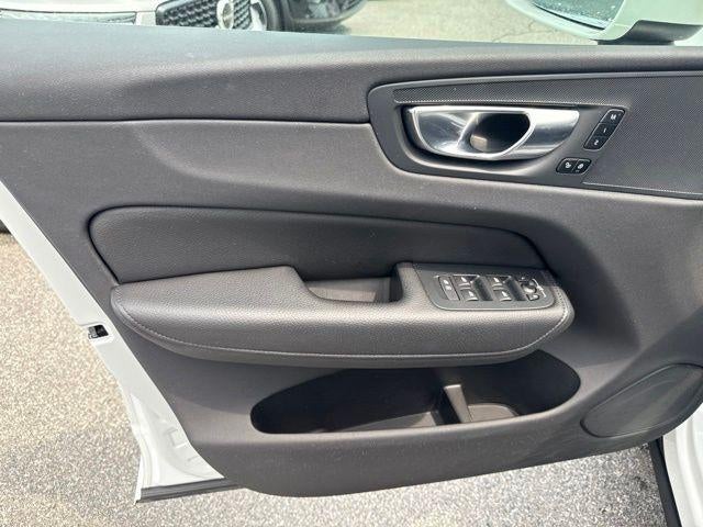 2021 Volvo XC60 T5 AWD Momentum