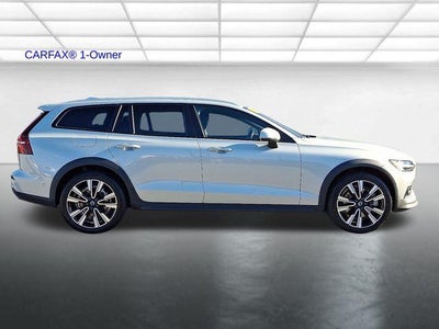 2022 Volvo V60 Cross Country T5 AWD