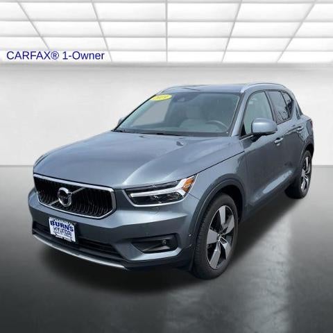 2019 Volvo XC40 T5 AWD Momentum
