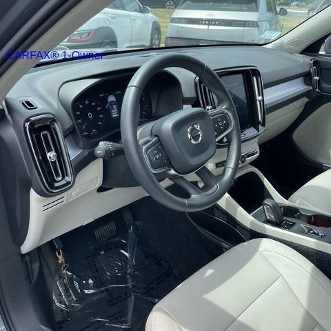 2019 Volvo XC40 T5 AWD Momentum
