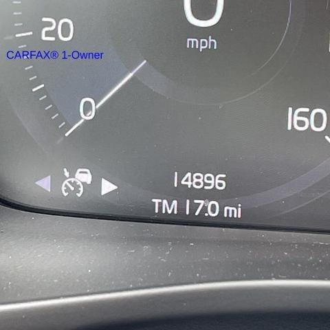 2019 Volvo XC40 T5 AWD Momentum