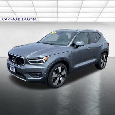 2019 Volvo XC40 T5 AWD Momentum