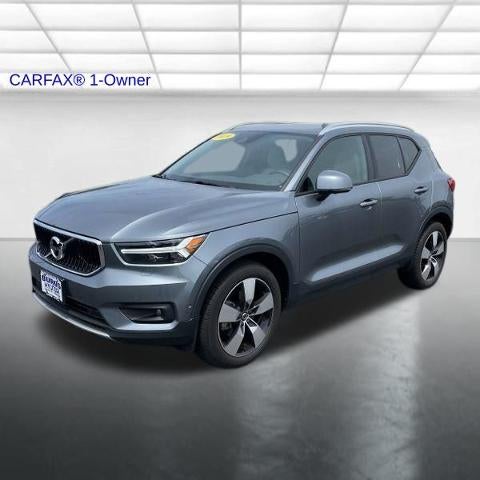 2019 Volvo XC40 T5 AWD Momentum
