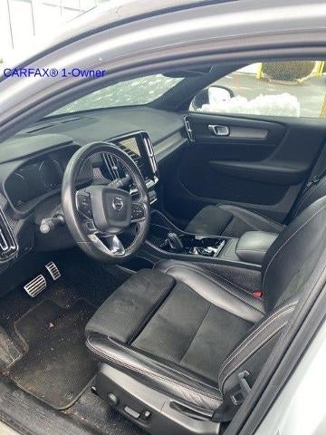 2021 Volvo XC40 T5 AWD R-Design