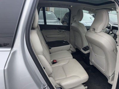 2019 Volvo XC90 T6 AWD Momentum