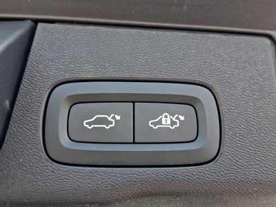 2024 Volvo XC60 Recharge Plug-In Hybrid T8 eAWD PHEV Core Dark Theme