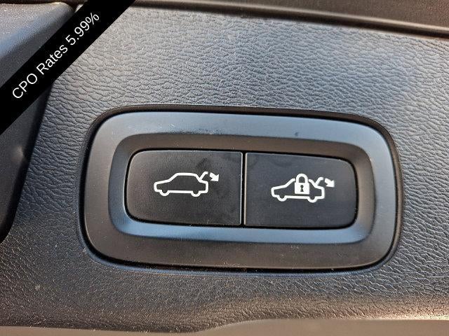 2024 Volvo XC60 Recharge Plug-In Hybrid T8 eAWD PHEV Plus Dark Theme