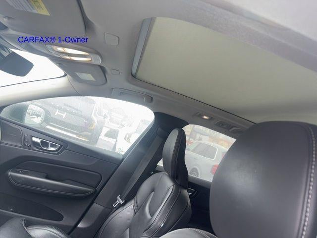 2022 Volvo XC60 Recharge Plug-In Hybrid T8 eAWD PHEV Inscription Extended Range