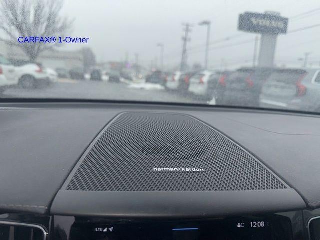 2022 Volvo XC60 Recharge Plug-In Hybrid T8 eAWD PHEV Inscription Extended Range