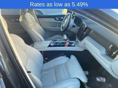 2024 Volvo XC60 Recharge Plug-In Hybrid T8 eAWD PHEV Ultimate Dark Theme