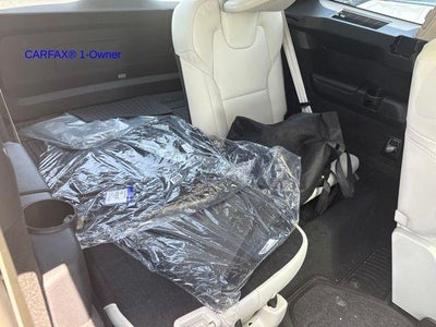 2025 Volvo XC90 Plug-In Hybrid T8 AWD Ultra 6-Seater