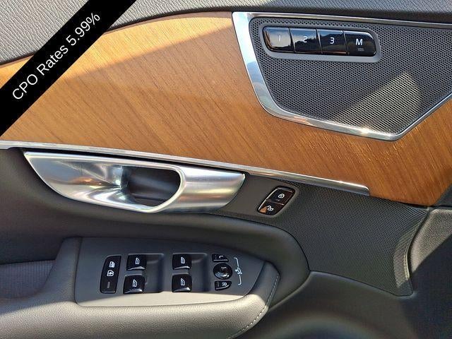 2025 Volvo XC90 Plug-In Hybrid T8 AWD Plus 7-Seater