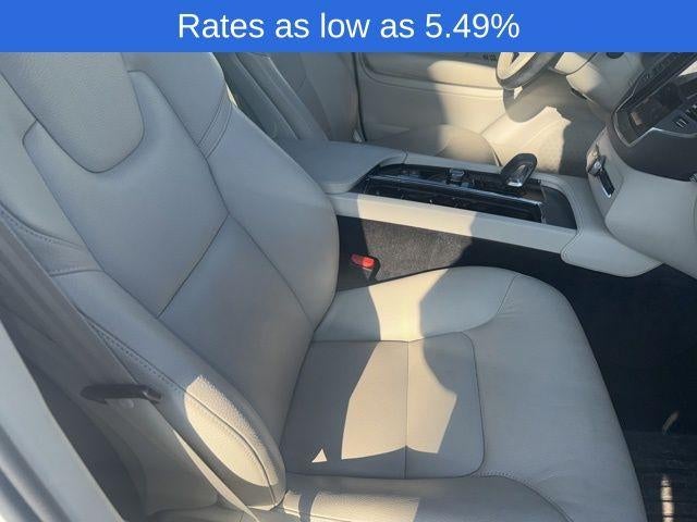 2023 Volvo XC90 B5 AWD Core 7P